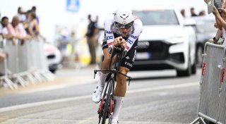 Test vor Flandern-Rundfahrt: Politt stürzt, Van Aert düpiert