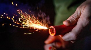 Unbekannte zerstören DIY-Projekt im Kreis Gütersloh mit Böller - Polizei eingeschaltet
