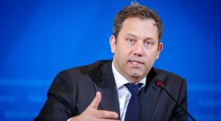 Interview mit neuem Finanzminister: Wie viel Geld fehlt Ihnen im Haushalt, Herr Klingbeil?