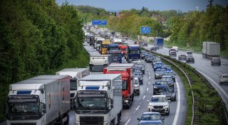 Schauriger Fund auf der A45 bei Olpe: Abgetrennte Hände auf Fahrbahn gefunden