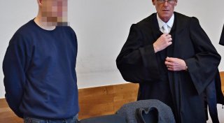 Erst Sex, dann Attacke mit einem Hammer: Prozess vor Detmolder Landgericht
