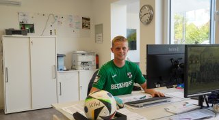 Fußballprofi beim SC-Verl: Engeraner Torhüter beginnt zeitgleich Ausbildung