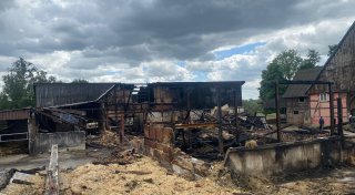 Hofbesitzer spricht nach Großbrand im Kreis Gütersloh - Schaden in Millionen-Höhe