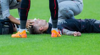 Baumgart greift bei Fan-Gesängen nach Kopfverletzung ein