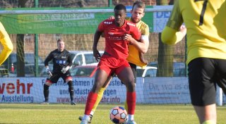 Theesens Kicker mit Verletzungssorgen im Titelrennen