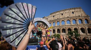Hitze, Musik, Politik: Tausende feiern Pride-Parade in Rom