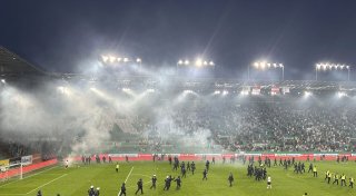 Fan-Ausschreitungen bei Wiener Stadtderby