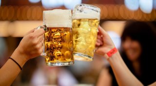 Was ist so schlimm daran, eine Maß Bier auf Ex zu trinken?