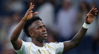 Weltfußballer Vinicius Junior schießt Real an die Spitze