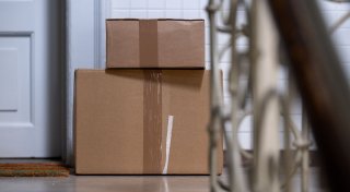 Regierung: Bei 23-Kilo-Paketen sind zwei Zusteller nötig