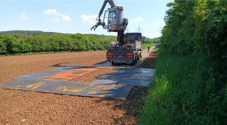 Firma Amprion prüft Boden in Höxter für riesigen Stromtrassenbau