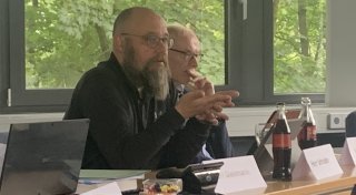 Höheres Millionen-Defizit beim Kreis: Kämmerer verhängt vorerst Haushaltssperre