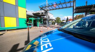 Nach schwerem Unfall auf Herforder Supermarkt-Parkplatz: Welche Verkehrsregeln gelten?