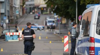 Sechs Schüsse trafen Polizisten: Verdächtiger schoss offenbar auf am Boden liegenden Beamten