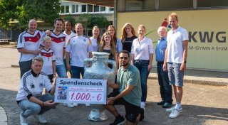 Fanprojekt: Der EM-Pokal ist zurück in Höxter