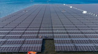 Experten sehen Forschungsbedarf für PV-Anlagen auf dem Meer