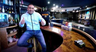 Disco in Güterslohs Innenstadt seit zehn Jahren erfolgreich: Diese Promis waren schon da