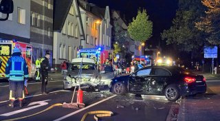 Zwei Schwerverletzte: Unfall auf der Heeper Straße in Bielefeld