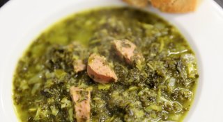 Vor Kartoffelsalat mit Würstchen: Das gab es früher an Weihnachten zu essen