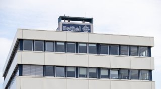 NRW verlängert Zulassung für Fachhochschule Diakonie in Bielefeld