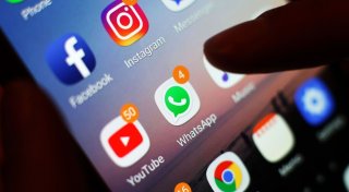 Selbsternannter „Perverser“ chattet mit jungen Mädchen über sexualisierte Themen
