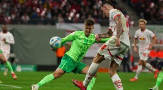 «Soll er sich den Arm abschneiden?»: Wolfsburgs Elfer-Wut