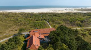 Fast jeder Gütersloher kennt dieses Haus auf beliebter Ferieninsel am Meer