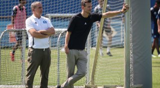 HSV verlängert Vertrag mit Sportdirektor Claus Costa