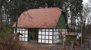 Hühnerhaus in Spenge: Holpriger Weg sorgt für Unmut bei Gästen