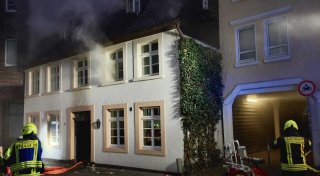 Zimmerbrand in Herforder Innenstadt - Berliner Straße teilweise einspurig