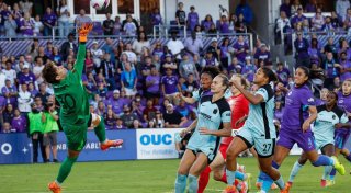 Schiffsmast in einem Unwetter: Ann-Katrin Bergers Biografie