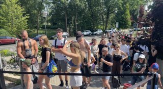 Chaos an Freibad im Kreis Gütersloh - sogar Polizei und Rettungsdienst müssen kommen