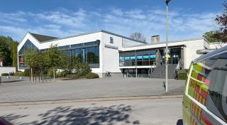 Gasalarm in Paderborn: Im Residenzbad in Schloß Neuhaus ist Chlorgas ausgetreten