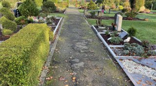 Kaputte Wege auf Friedhof in Kirchlengern: So steht es um die Umgestaltung der Anlage