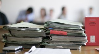 Finanzskandal um mutmaßlich kranken Gütersloher Pfarrer: Gericht hebt Termine auf