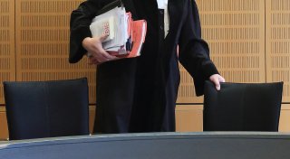 Selbst ernannte „Pädophilen-Jäger“: Bielefelder Gericht ahndet brutale Selbstjustiz von Teenagern