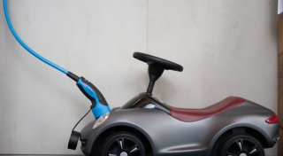 HUK: Nur Minderheit der privaten Autobesitzer kauft E-Autos
