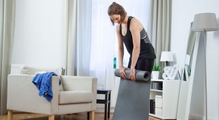 Material im Blick: Yogamatte richtig reinigen