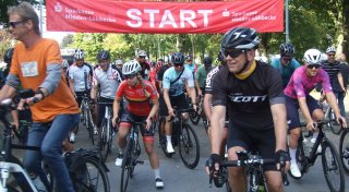300 Radfahrer meistern eine 80-Kilometer-Strecke im Lübbecker Land