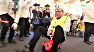 Steinheimer Rosenmontagsorden-Träger klärt auf: Karneval macht froh und schön