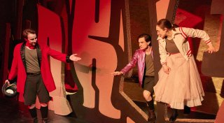 Theater in Beverungen: Ein Geschundener driftet in brutale Fantasien ab