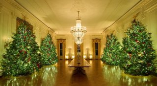 Melania Trump präsentiert Weihnachtsdeko im Weißen Haus