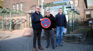 Pendler, aufgepasst: Parkplätze am Löhner Bahnhof fallen weg