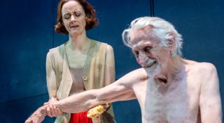 Paderborner Theater-Premiere: Wenn Vater und Tochter Welten trennen