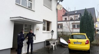 Zu nah an der Heizung: Schmorende Matratze verraucht Wohnung in Paderborn