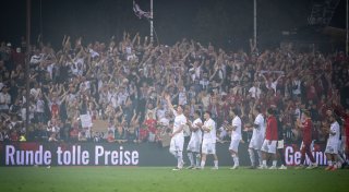 Schweiz Pokalspiel: Pyro-Verletzte und Angriffe auf Polizei