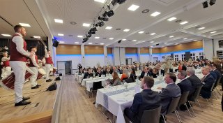 750 Jahre Steinheim: Festakt mit Unfug, Sticheleien und einem Appell