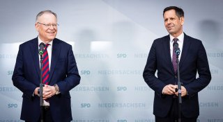 Führungswechsel in Niedersachsen: Weil übergibt an Lies