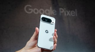 Google greift Apples iPhone mit KI-Smartphones an