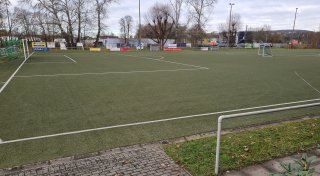 Mehrere Spieler verletzt: Maroder Sportplatz vom VfL Herford wird saniert